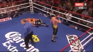 Jonathan Maicelo es noqueado