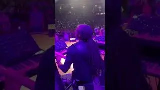 Justin Raines - Bass Solo on &ldquo;Nobody&rdquo; by Neyo&hellip;LIVE!