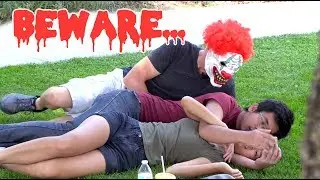 Halloween Clown Mask Scare Prank;)
