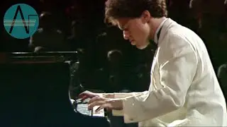 Evgeny Kissin: Modest Mussorgski - The Old Castle (with Promenade)