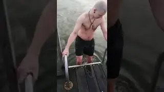 vinterbadning. Min s&oslash;n ❤️ min viking 💪🥶