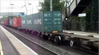EWS Class 66 66016 Freightliner passes through Marston Green train station on 14/9/11