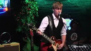 Flash Teeter and the Men From Mars perform 'Waiting' Live From Hangar 51