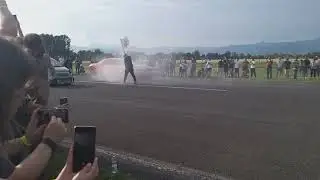 500 ABARTH VS DODGE CHALLENGER DRAG RACE
