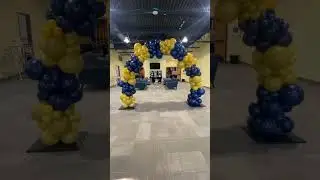 Organic balloon arch and columns #balloondecor #balloonarch #ballooncolumns