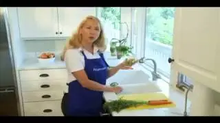 Progressive Fresh Fruit and Veggie Brush GT-3143