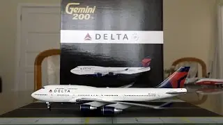 Распаковка и обзор самолёта Gemini Jets 1:200 Delta Air Lines 747-400