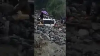 Roads washed away, vehicles buried under debris as heavy rains in Chamoli, Uttarakhand #India