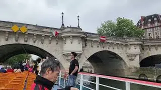 bateau mouche paris juin 2024