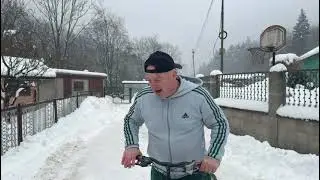 Keď na bicykel,tak v zime.😊