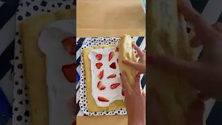 Saving an ugly cake 🍰- creative problem solving! 🍓vanilla cake roll 🍓#cakedecorating #vegancake