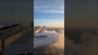 Satisfying Aircraft De-icing in 4K ✈️❄️ #Aviation #Winter #trending #facts #shorts
