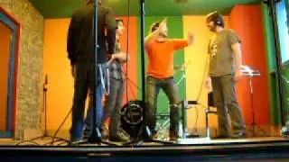 Los Three en el estudio de grabación