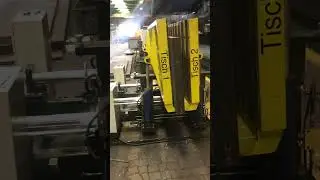 Turning a heavy steel plate the smart way! #steel #hydraulic #smart #engineering