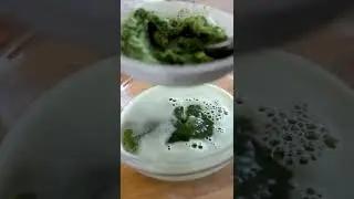 What does pandan taste like?