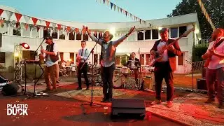 Plastic Duck - Poule Punk - LIVE ( Jardins en Scène 2020 )
