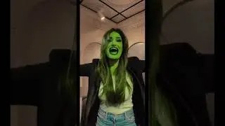 The #SheHulk filter is giving Elphaba vibes 💚 #IdinaMenzel #shorts