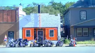 Steve Peterman delivers supplies to flood victims