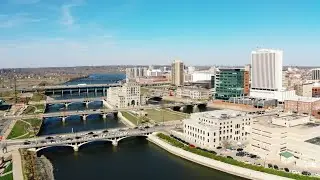 Top 5 Must Visit Places in Iowa!