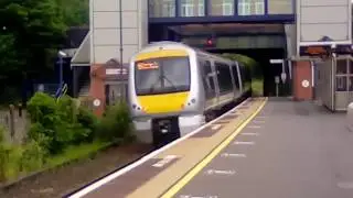 Chiltern service speeds out of acocks green train station 2020 ( with a 172)