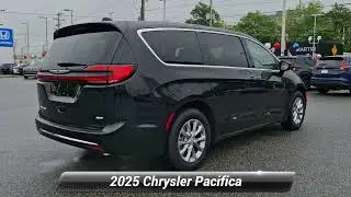 New 2025 Chrysler Pacifica Select, Newark, DE J25-7204