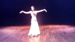 Aysha Almeé Belly Dancer - Snujs - Sagats