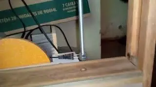 Prensa feita em madeira com duas Barras roscada 8mm para ser utilizado na fabrica&ccedil;&atilde;o de marchetaria