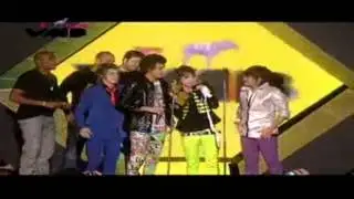VMB 2010 - Restart sendo vaiado, Danilo Gentili e lutadores e o prêmio Hit do Ano