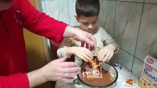 Bucatarii fac o reteta,un desert,o prajitura,Mousse sanatos,din cacao,lapte,etc(PRIMA PARTE)😉👍😘