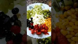 &ldquo;हर बाइट में मिठास, हर पल खास 🍇💫&rdquo;#fruitsalad#@merirasoi0101#food#salad#shorts#youtubeshorts#short