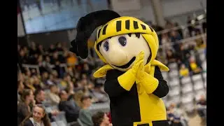 Vestus, Maskottchen des HSC 2000 Coburg, sorgt in der Huk-Arena f&uuml;r gute Stimmung.
