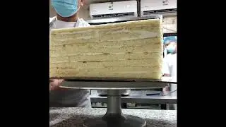 #01 Basic applying buttercream to fondant cover