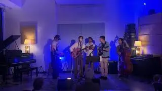 Benjamin Jaffe performs 
