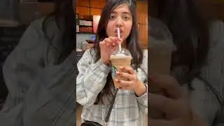 First time mene starbucks try kiya#youtubeshorts #shorts #yshorts #foodreview #yummy #dubaistarbucks