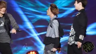[FANCAM] 120331 SHINee Onew- Strang3r @ H@llyu C0nc3rt