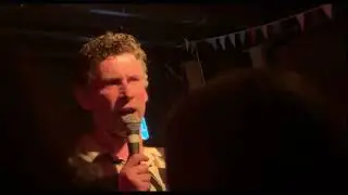 Vit P&auml;ls - K&auml;rleken bryr sig inte (Live Beerbliotek 13 April -24)