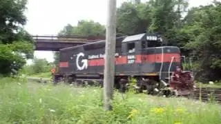 Guilford Rail System Pan Am #327 GP40 East Deerfield Yard