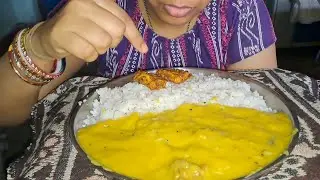 Eating Simple Kadhi Chawal