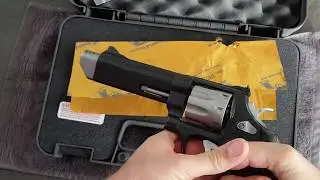 Unboxing Smith wesson 627 V comp performance center