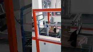 Clothes folding machine