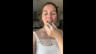 HIGH-PROTEIN NO-BAKE PREBIOTIC BERRY ENERGY BITES