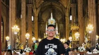 Momen 'Rebutan' Komuni dan Air Suci saat Misa di Gereja San Sebastian, Manila yang Berusia 406 Tahun