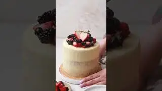 Lemon Berry Mascarpone Cake