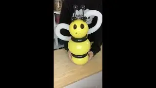 How To Make A Balloon Bee 🐝 #shorts #balloons #balloontutorial