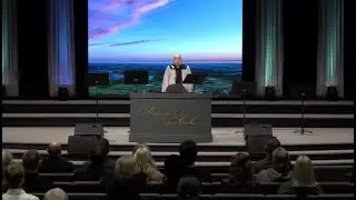 На земле, свершая путь