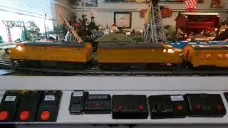 Lionel Trains 50th Anniversary Set 1464W Gold UP Passenger Car Set
