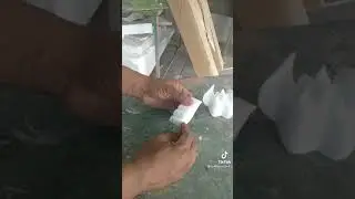 Straforu sıcak tel ile keserek g&uuml;zel dekorasyon &uuml;retiyor. #shorts