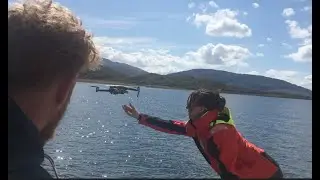 Как посадить дрон на парусную лодку.