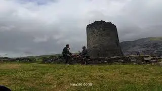 Chilling at Castell Dolbadarn
