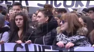 Chieti - In migliaia per le scuole sicure